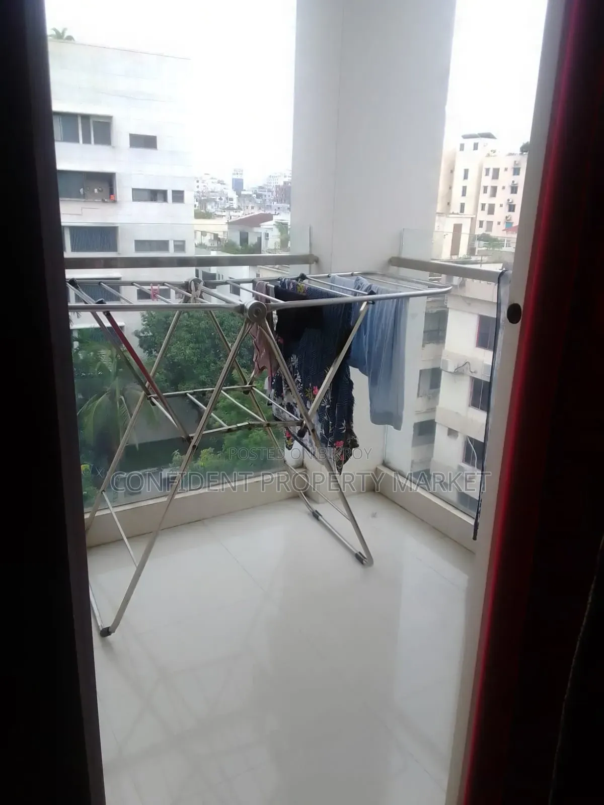 গুলশানে ভাড়ার জন্য ফার্নিশড ৩ বেডরুমের অ্যাপার্টমেন্ট