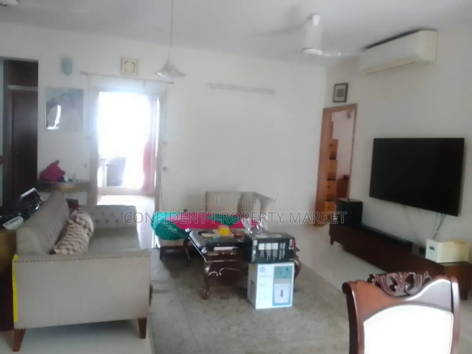 গুলশানে ভাড়ার জন্য আসবাবপত্রসহ ৩ বেডরুমের অ্যাপার্টমেন্ট