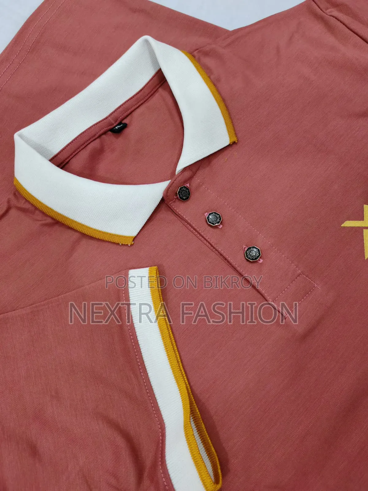 পোলো টি-শার্ট