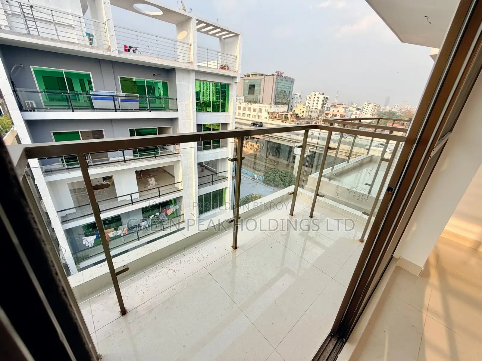 4 Bedroom Apartment in Green Peak Holdings, Mohakhali DOHS for Sale