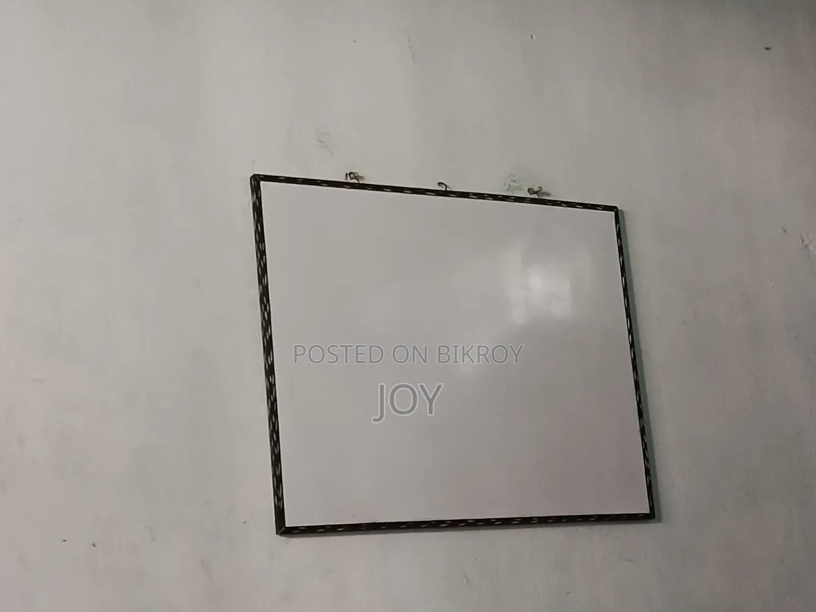 ফ্রেশ হোয়াইট বোর্ড