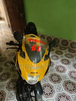Suzuki GSX-S150 2025 Yellow