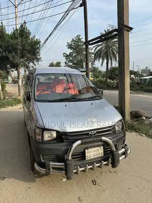 Toyota Noah 2.0 Front Wheel Drive (8 Seater) 2001 Silver