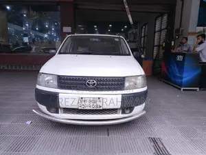 টয়োটা প্রোবক্স ২০০৩ সাদা