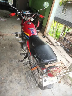 Honda XL 125 2010 Red