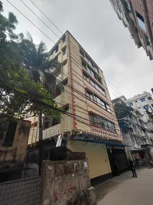 3-Bedroom Apartment in Malibag for Sale