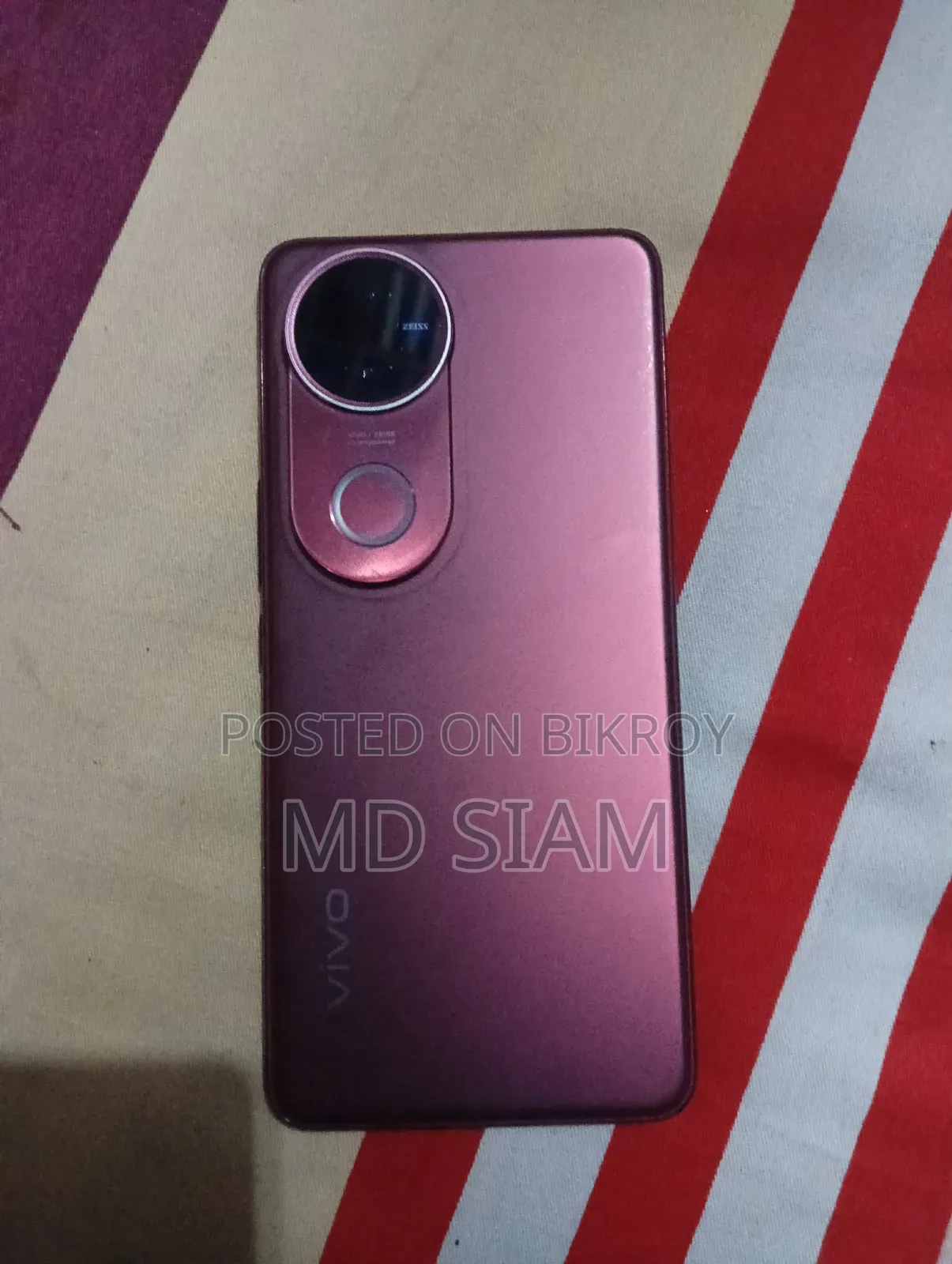 Vivo V50 256 GB Red
