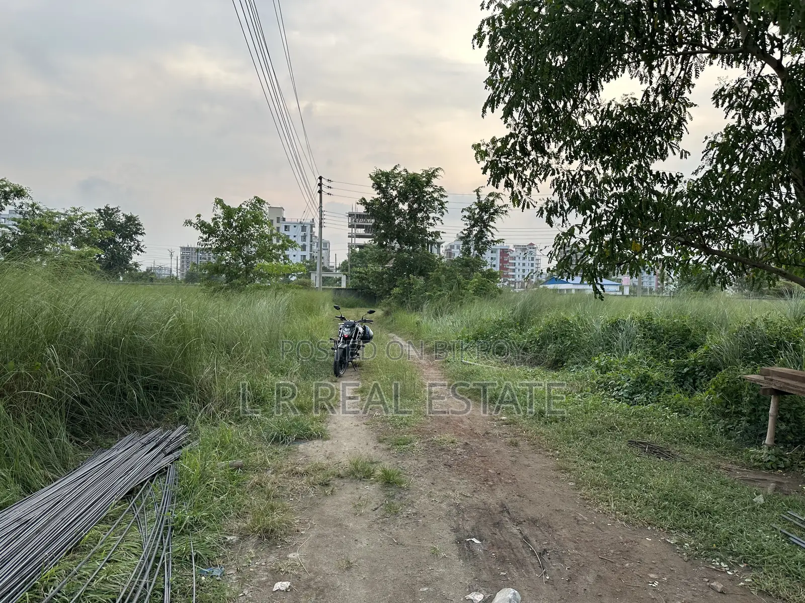 Block-N,4-Katha,South- Facing Plot Urgent Sell,Bashundhara R/A