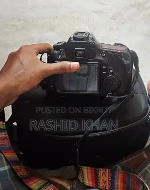 Canon Eos 60d DSLR Camera With 18-55mm Lens