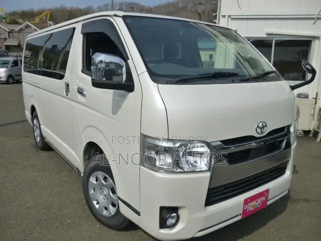 Toyota HiAce 2021 White