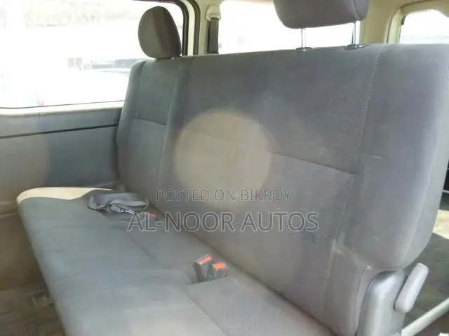 Toyota HiAce 2021 White