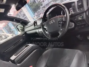 Toyota HiAce 2021 Pearl