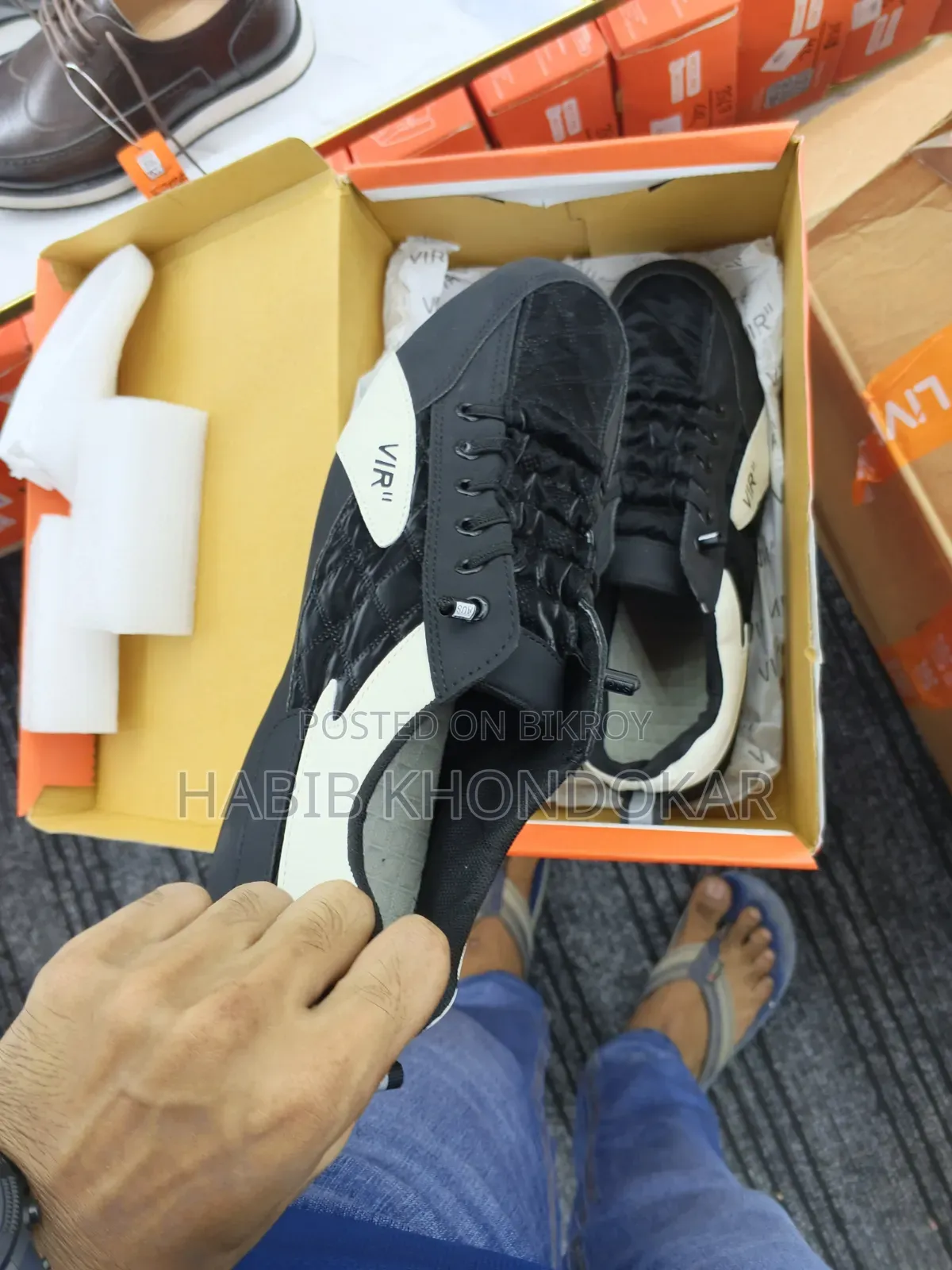 360 Degree Flexible Sneakers