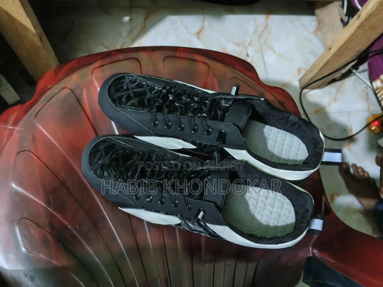 360 Degree Flexible Sneakers