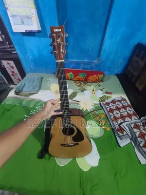 Yamaha Guitar
