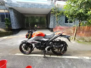 Suzuki Gixxer Fi ABS 2025 Orange