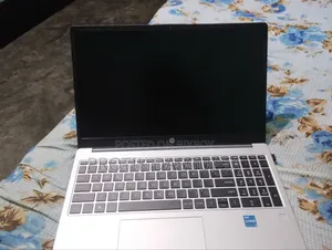 Laptop HP 250 G10 8GB Intel Core I3 SSD 512GB