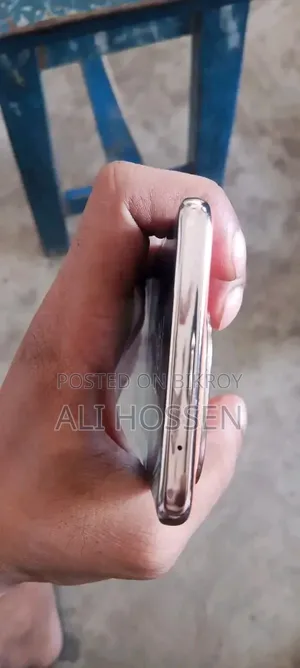 iQOO 256 GB Orange
