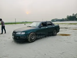 টয়োটা কারিনা ১৯৯২ সবুজ