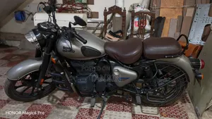 Royal Enfield Classic 350 2025