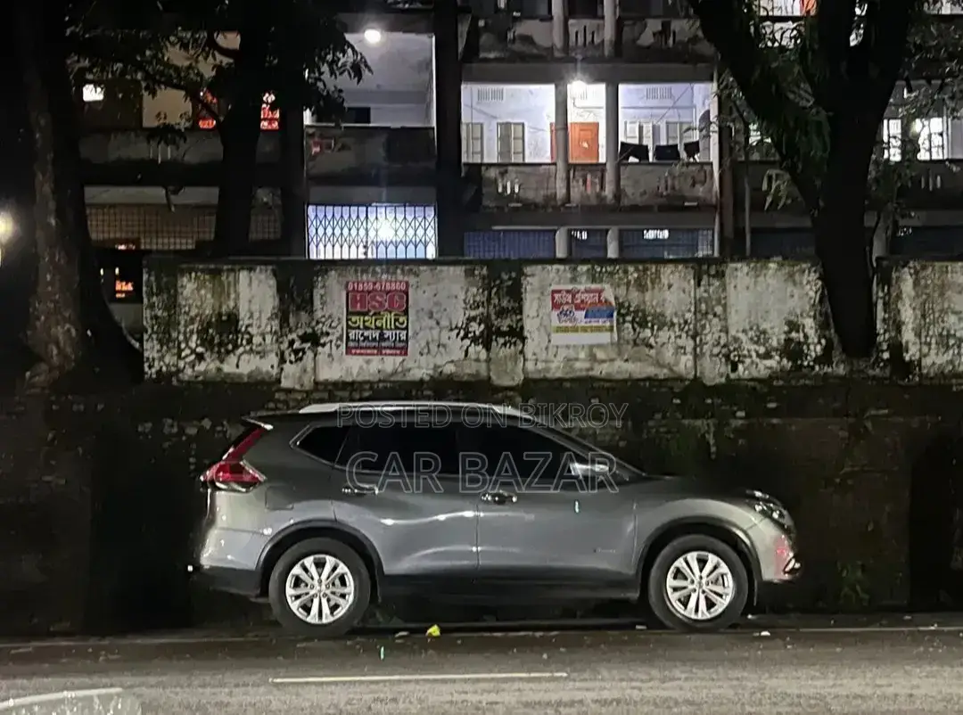 নিসান এক্স-ট্রেইল ২০১৫ গ্রে