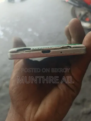 Samsung Galaxy J2 8 GB White