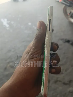Samsung Galaxy J2 8 GB White