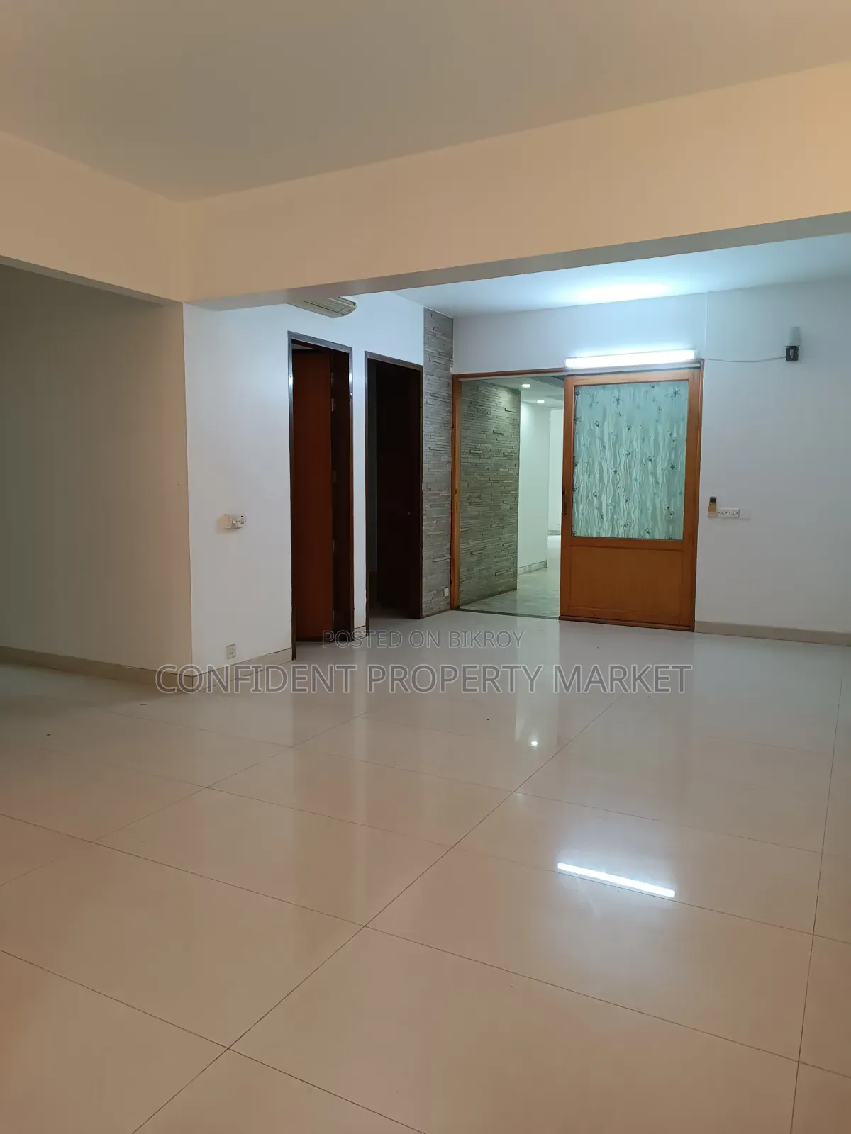 4bdrm Apartment in Gulshan for Sale