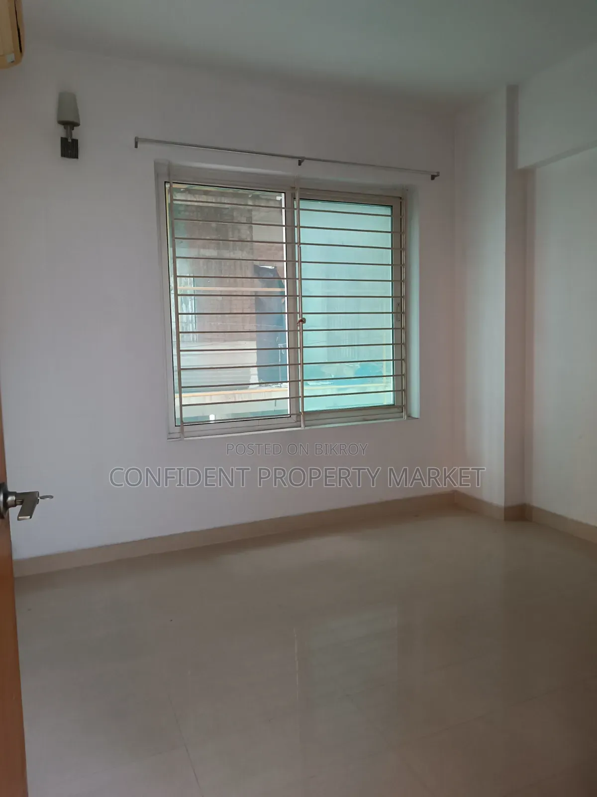 4bdrm Apartment in Gulshan for Sale