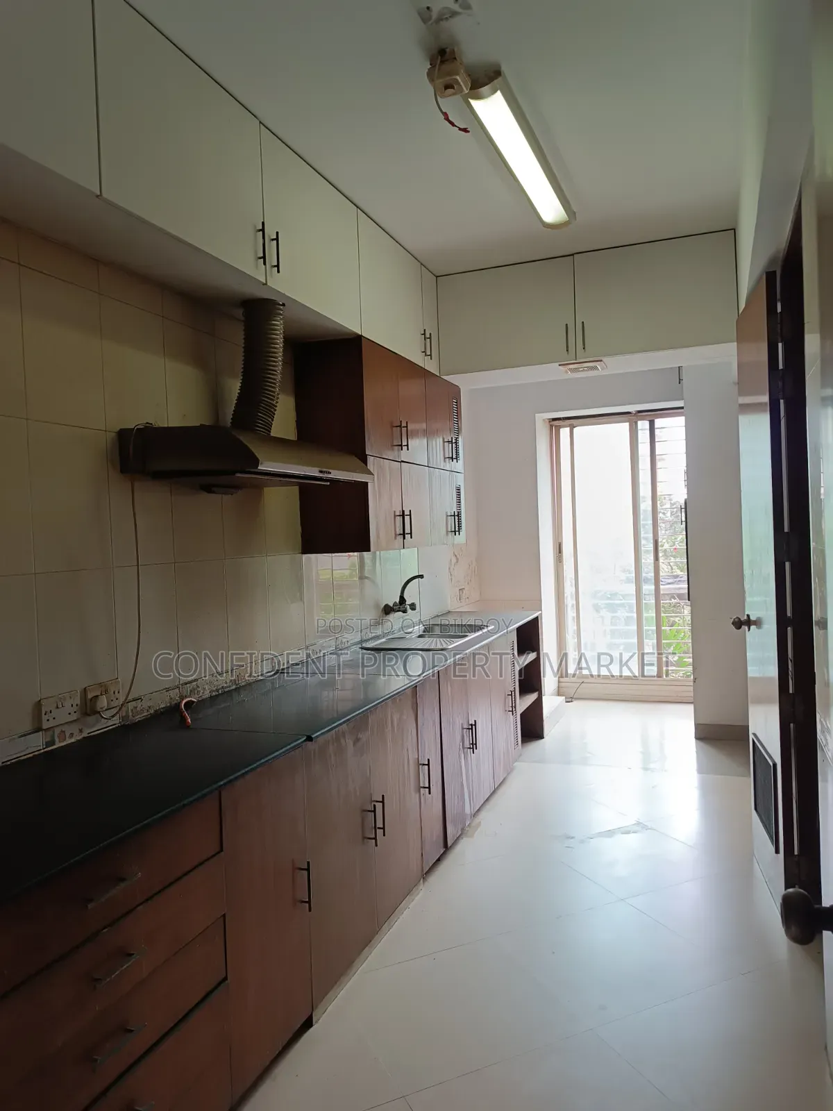 4bdrm Apartment in Gulshan for Sale