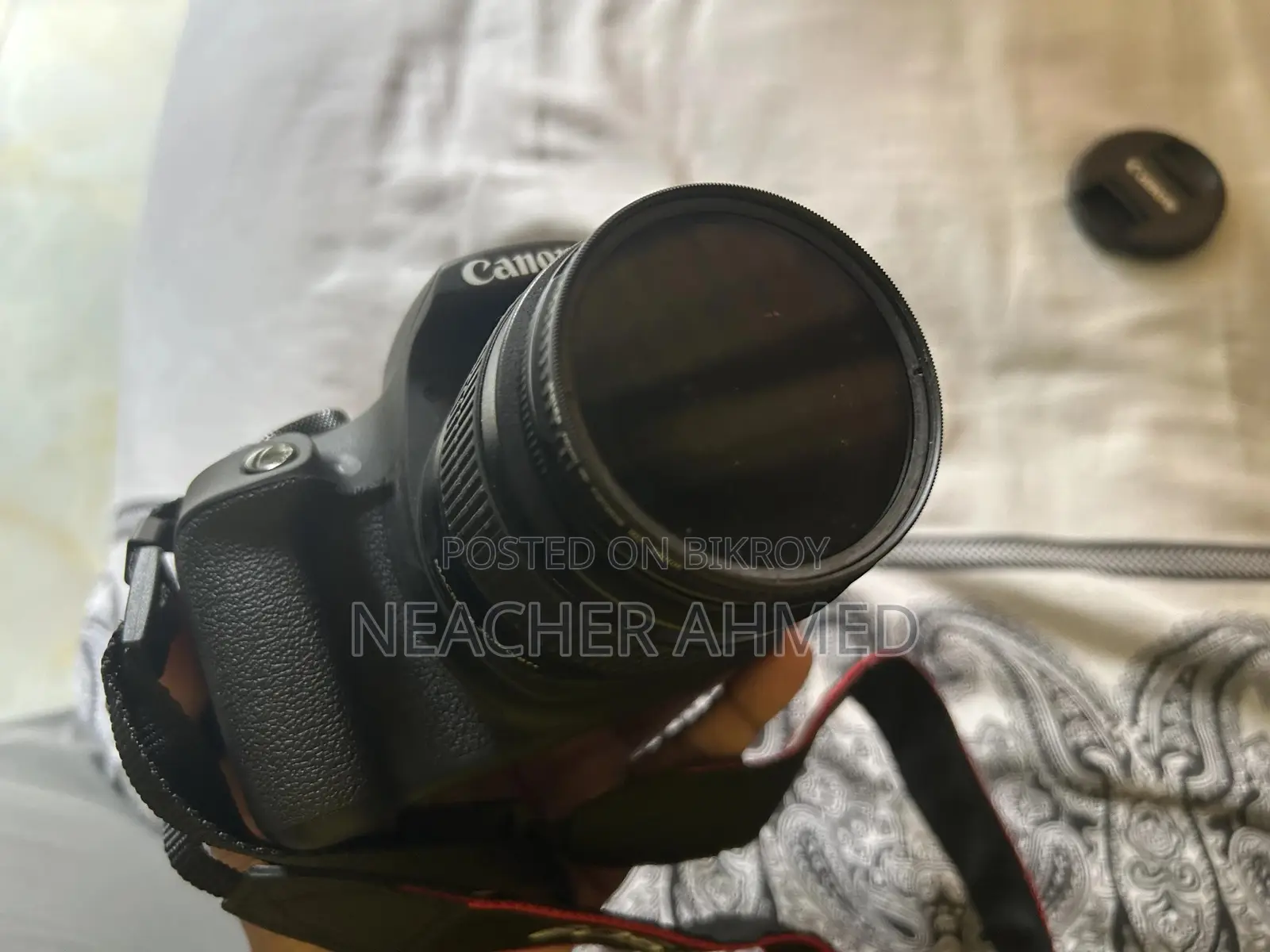 Six-month-old Canon 2000d DSLR camera for sale