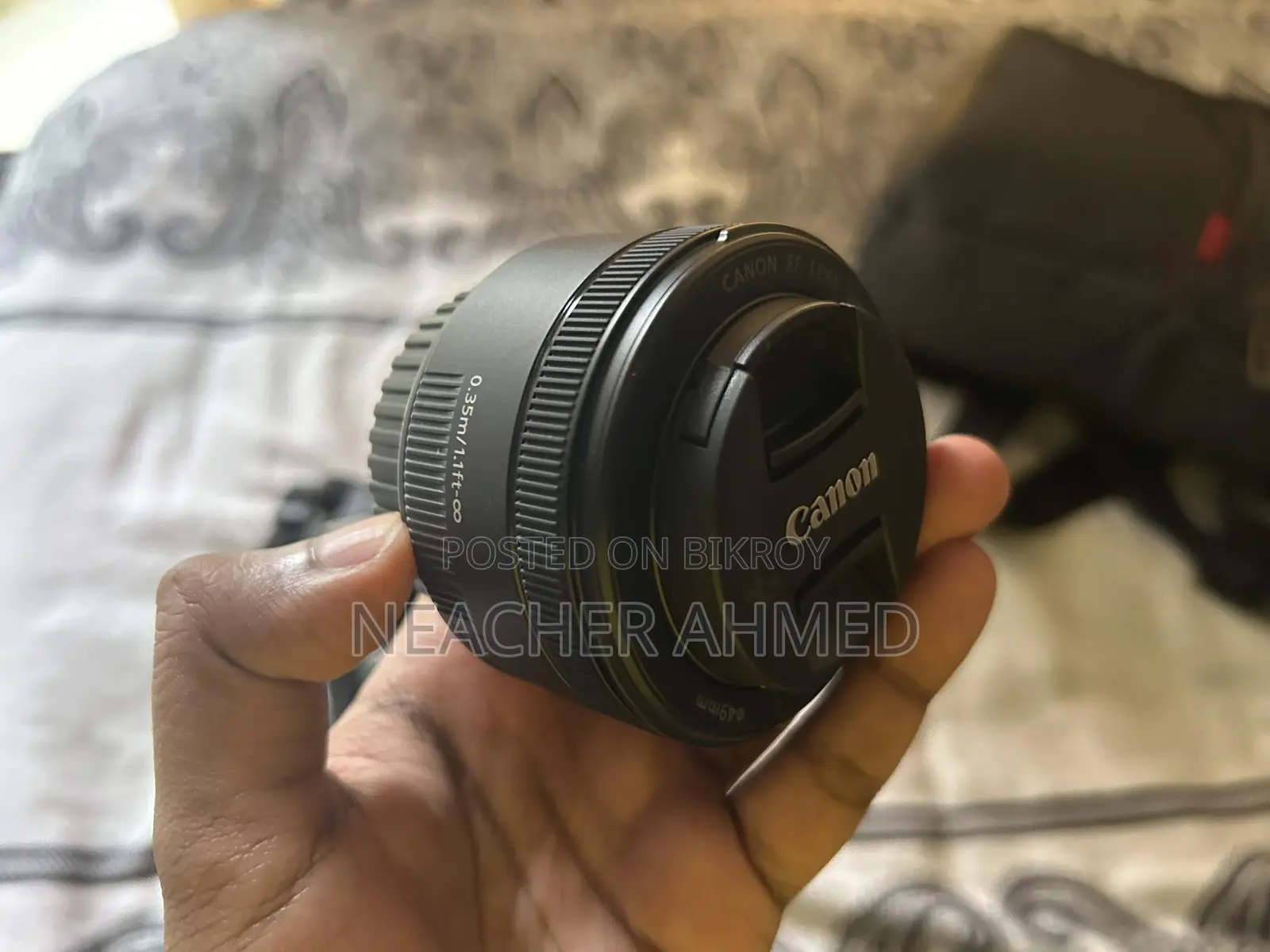 Six-month-old Canon 2000d DSLR camera for sale