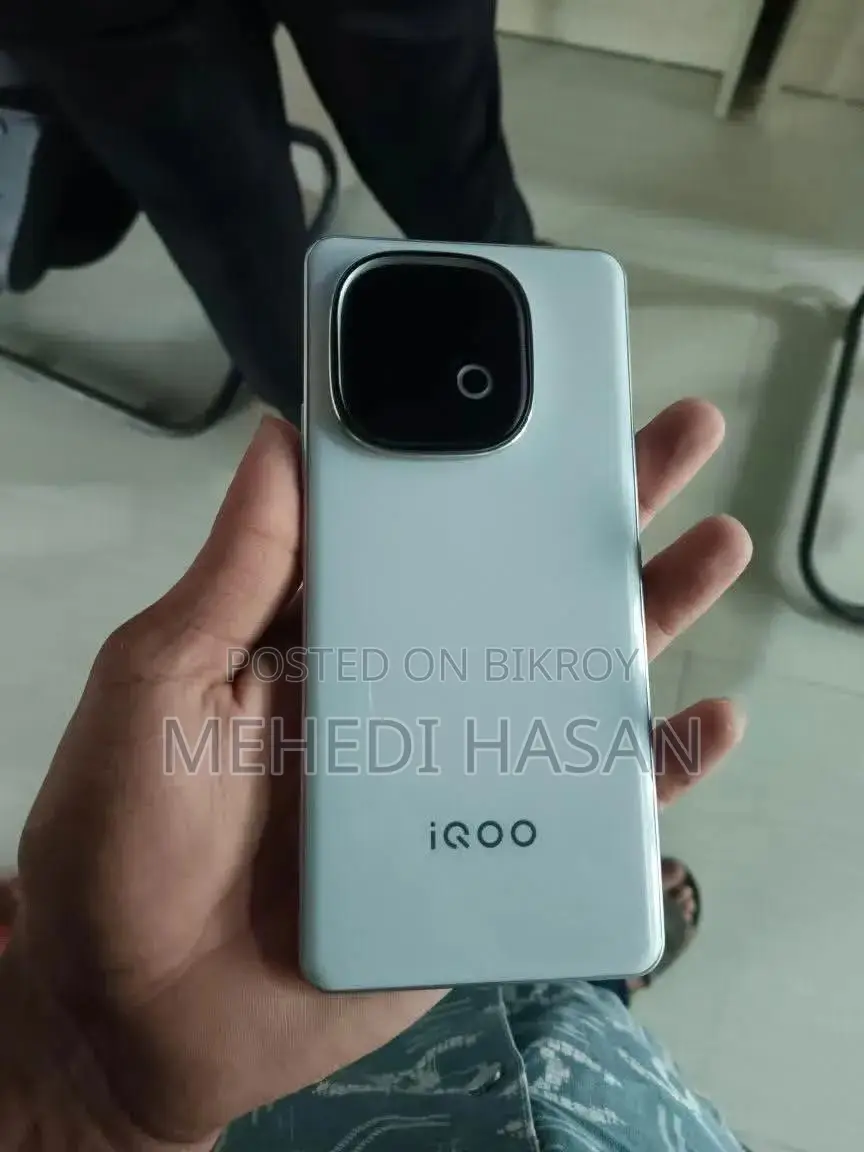 iQOO Z10 256 GB White