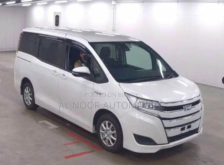 Toyota Noah 2021 Pearl