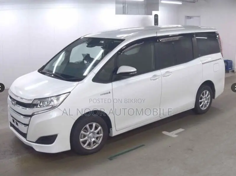 Toyota Noah 2021 Pearl