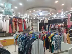 Staff needed for clothing showroom
