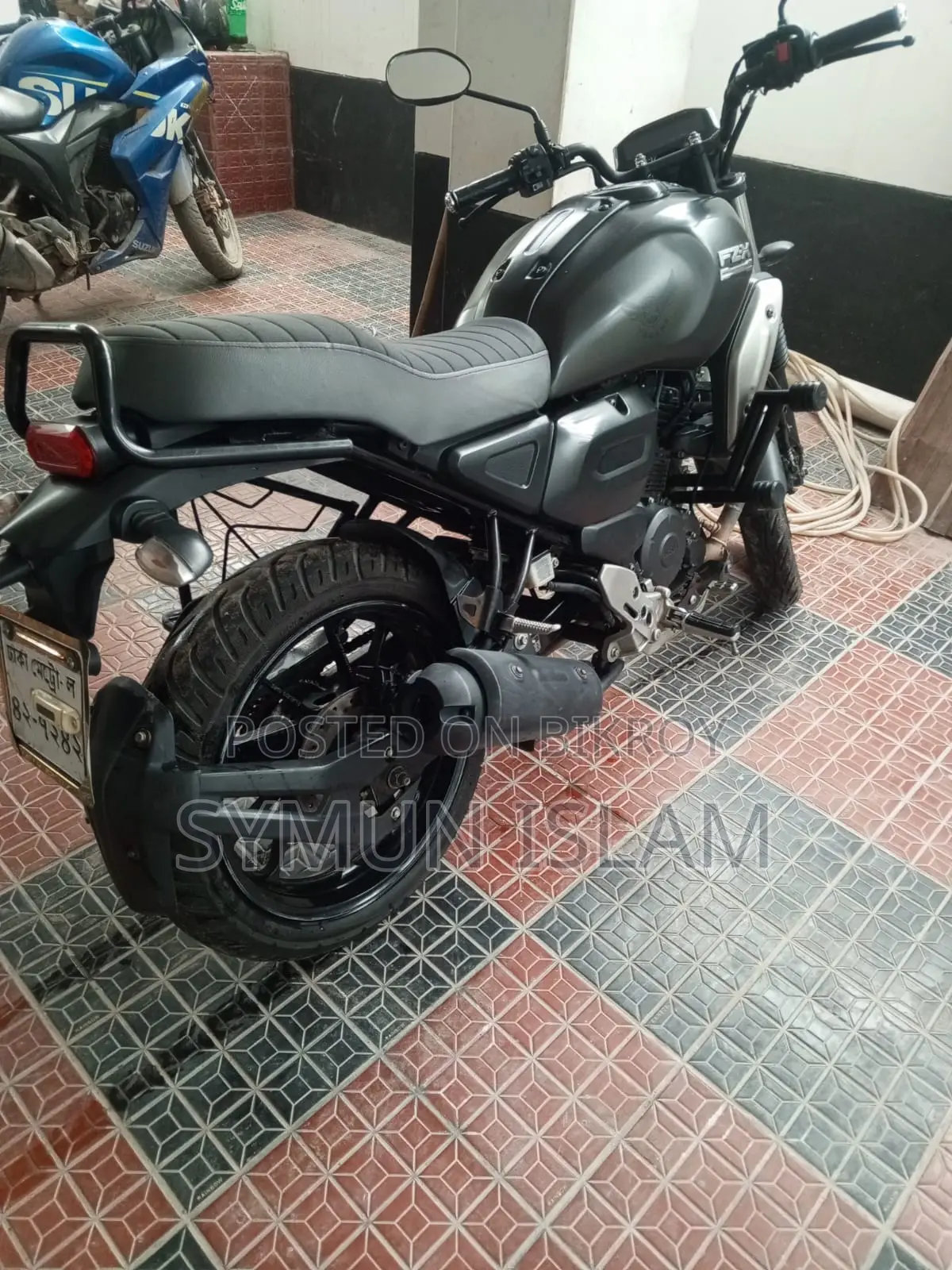 মোটরসাইকেল ২০২৩ কালো
