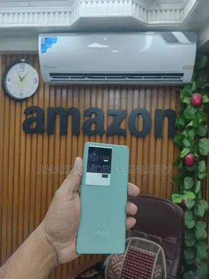 আইকিউওও ৫১২ জিবি গ্রিন