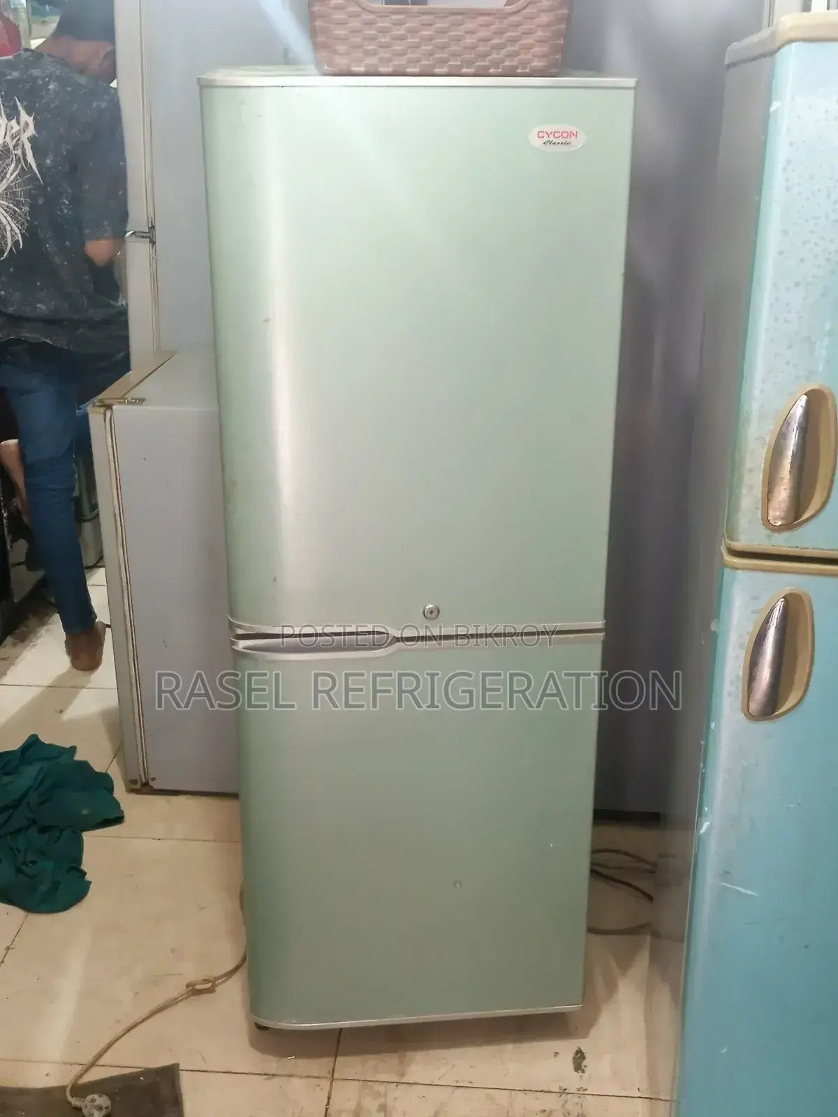 12 CFT Running LG Fridge for Sale.