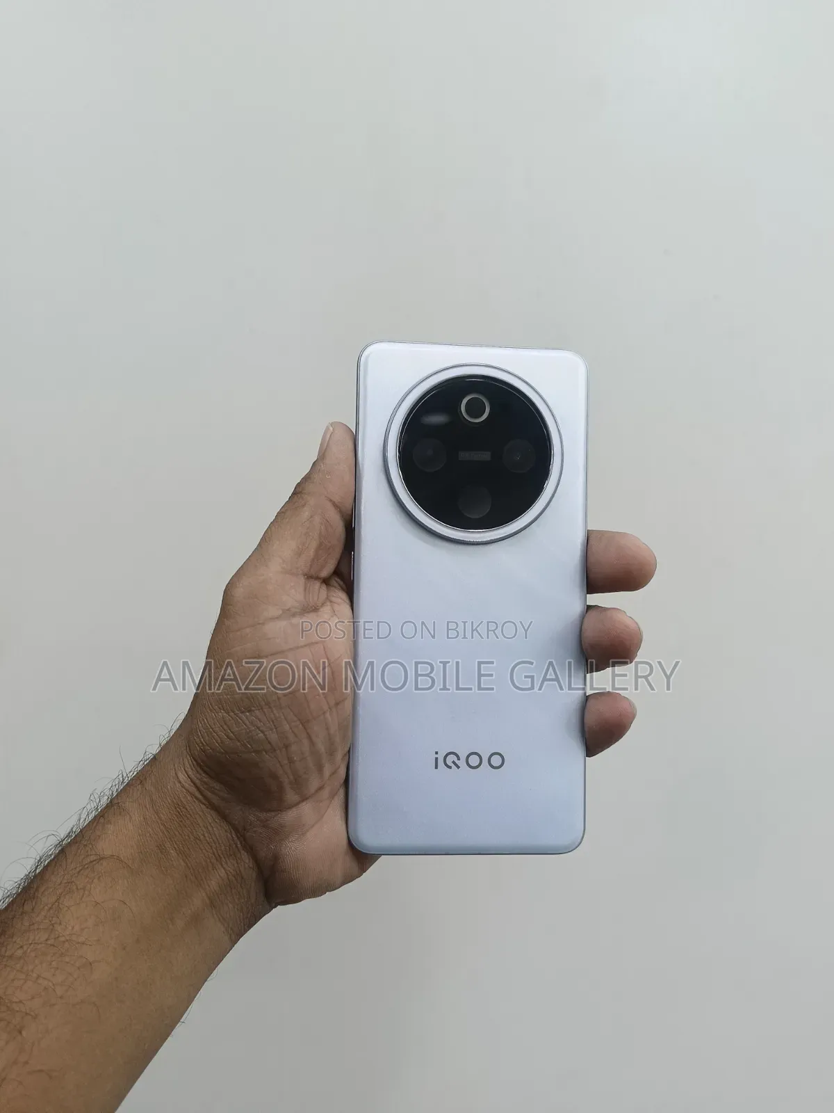 iQOO Z10 128 GB White