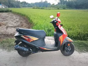 Hero Pleasure 2022 Red