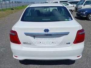 টয়োটা এক্সিও ২০২১ পার্ল