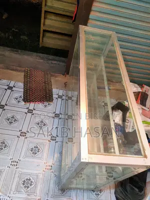 Glass Showcase 4ft - Like New ( 6th Months Used)