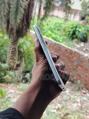রিয়েলমি সি৭১ ১২৮ জিবি সাদা