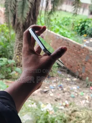 রিয়েলমি সি৭১ ১২৮ জিবি সাদা
