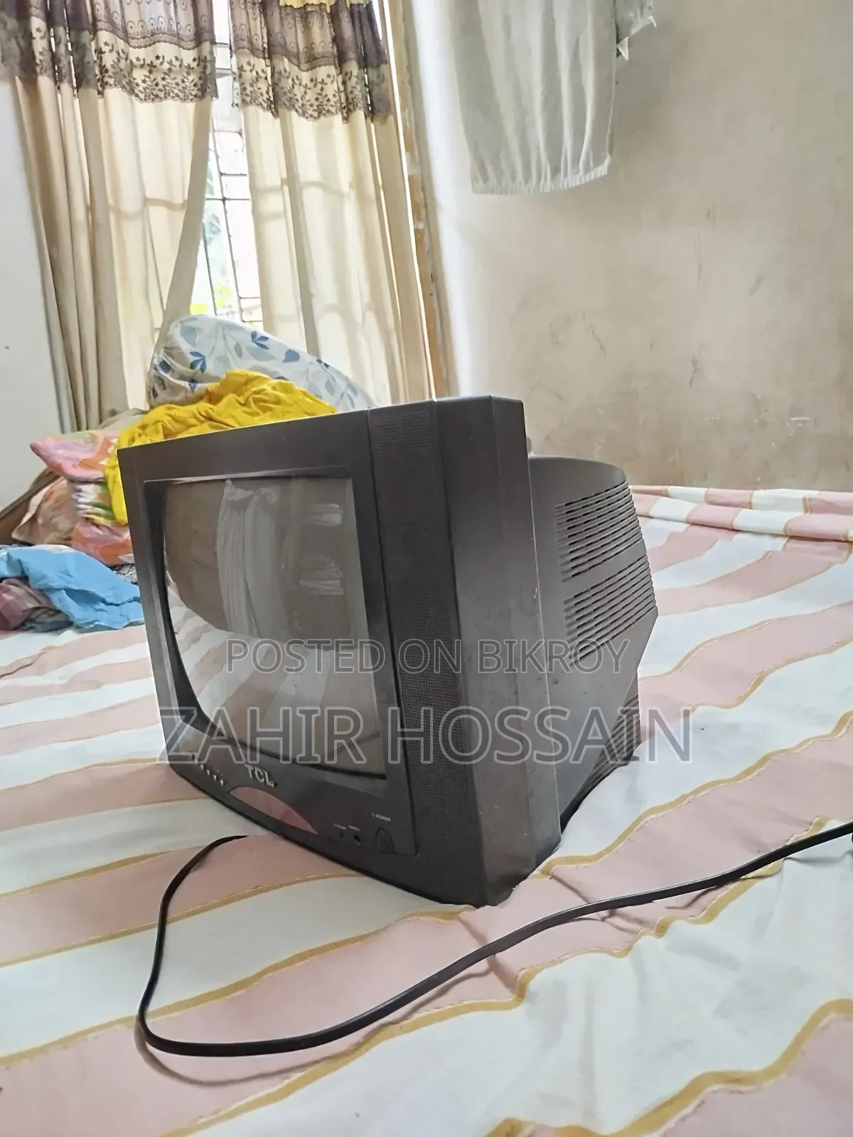 ১৭ ইঞ্চি TCL টিভি