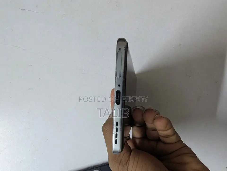 Infinix Hot 50 Pro+ 4G 256 GB Silver