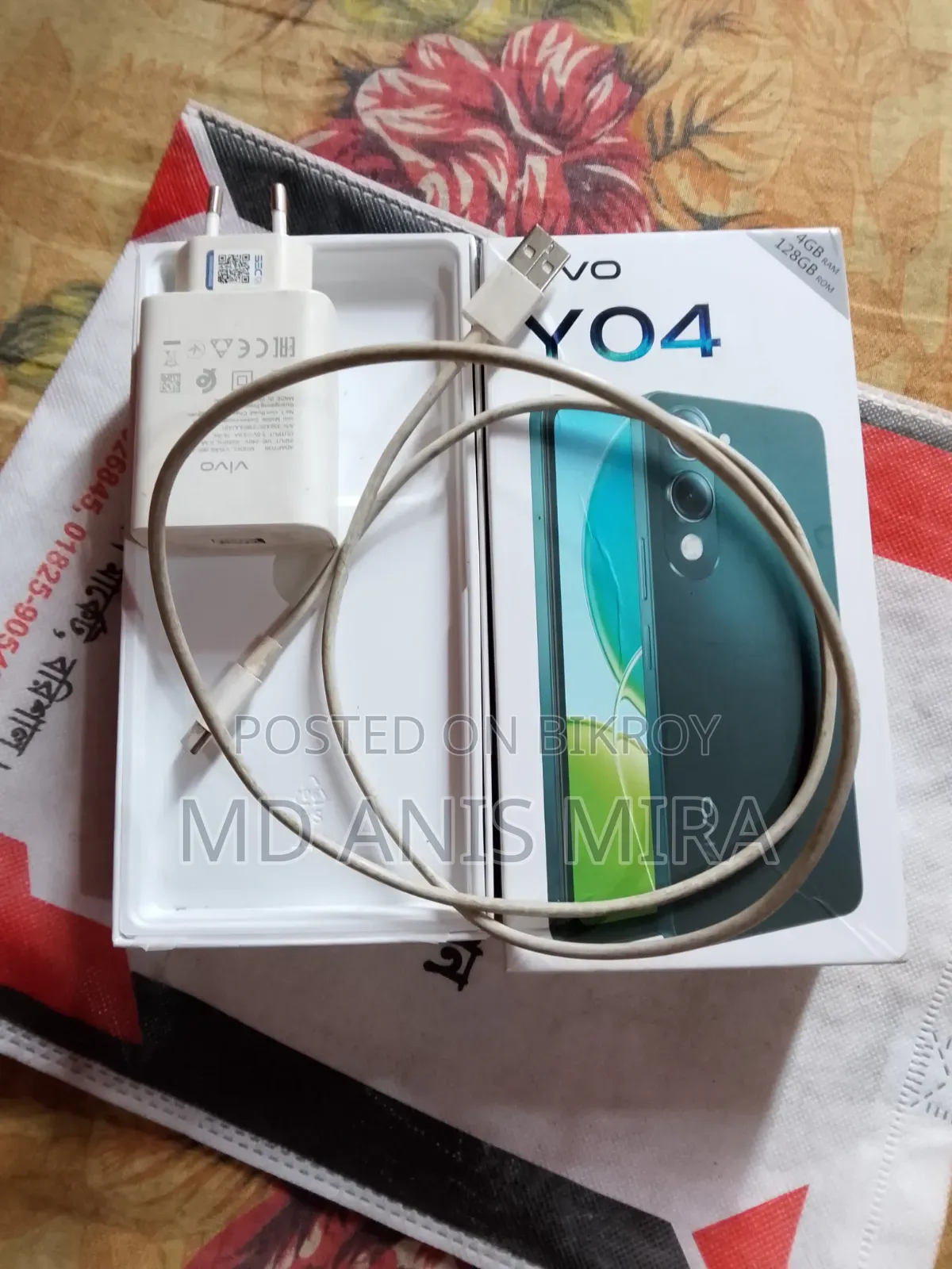 New Vivo Y04 128 GB Silver
