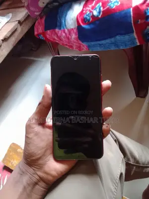 Vivo Y1s 32 GB Red