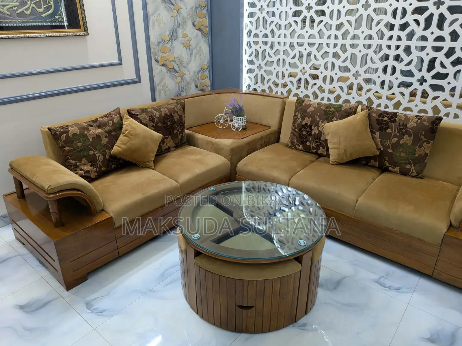 L-Shaped Sofa Set With Table